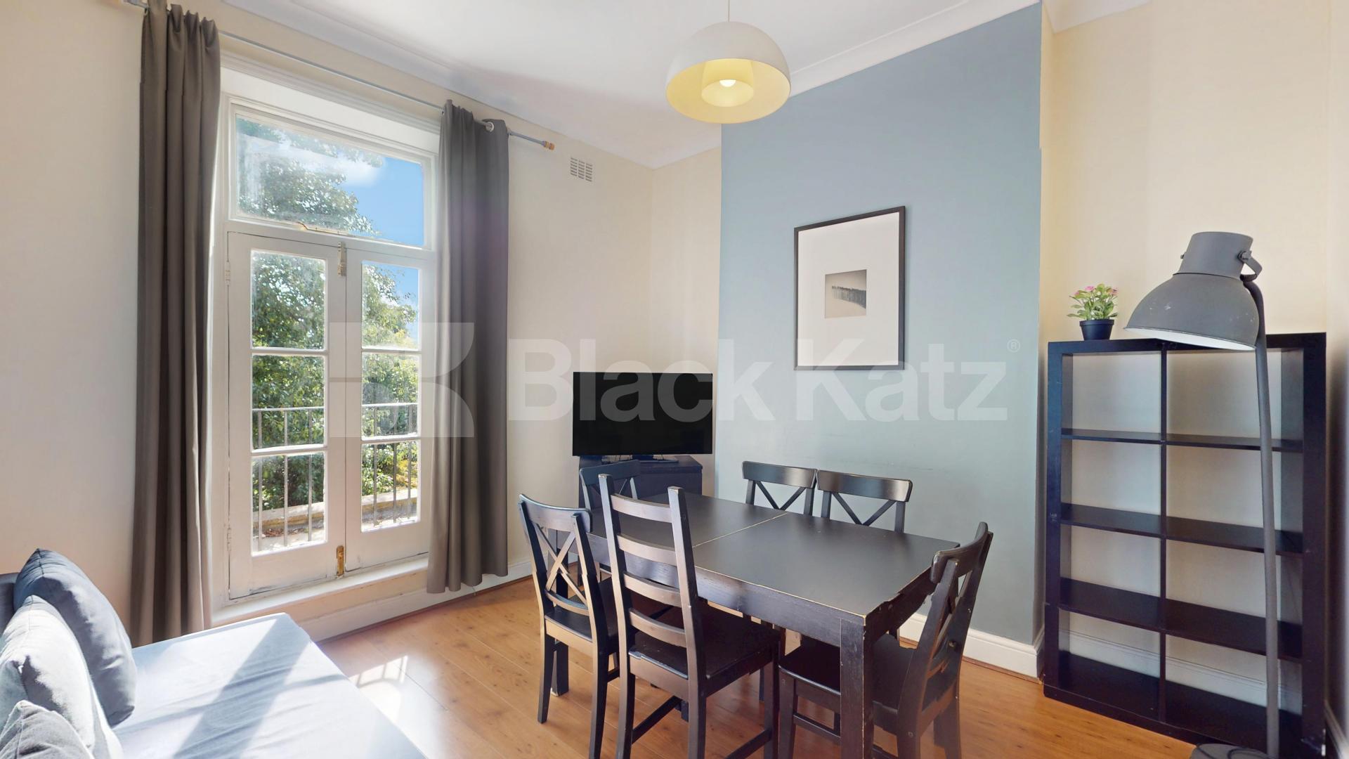 Stylish 3 bedroom flat on quiet residential street in Camden  Rochester Road, Camden